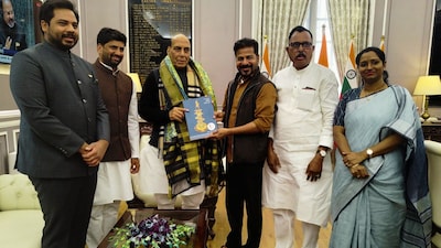 तेलंगाना परियोजनाओं के लिए केंद्र से मिले सीएम रेवंत रेड्डी, मूसी के लिए मांगे 100 एकड़.