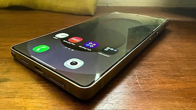 శామ్సంగ్ కంపెనీ షాకింగ్ నిర్ణయం.. భారీగా పెరిగిన ఫోన్ల ధరలు!