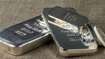 Silver Price Prediction: వెండి కొనాలా? వద్దా? మార్చి నాటికి ధర ఎక్కడికి చేరుతుందో తెలిస్తే షాక్ అవుతారు!