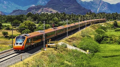Next Vande Bharat Train: హైదరాబాద్ నుంచి మరో వందే భారత్ ఎక్స్‌ప్రెస్ రైలు ఈ రూట్‌లోనే... ప్రయాణికులకు పండగే (ప్రతీకాత్మక చిత్రం)