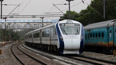 Vande Bharat Train Timings: వందే భారత్ ప్రయాణికులకు అలర్ట్... ఈ రైళ్ల టైమింగ్స్‌లో స్వల్ప మార్పులు (ప్రతీకాత్మక చిత్రం)