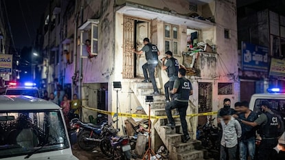 ప్రతీకాత్మక చిత్రం ప్రతీకాత్మక చిత్రం