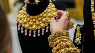 Gold Prices: 40 ఏళ్లలో తొలిసారి.. బంగారం ధరల్లో ఊహించని పెను మార్పు, ట్రంప్ వార్నింగ్‌తో సీన్ రివర్స్!