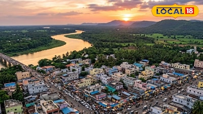 అశ్లీల చిత్రాల షేరింగ్ వ్యవహారం వెలుగులోకి… విద్యార్థుల నిరసన