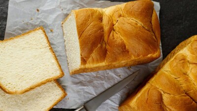 Bake Bakery-Style White Bread at Home: Easy Recipe for Soft, Spongy Loaf