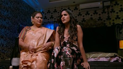 Rekha Trembles as Raj Arrives; Rakesh Blackmails Aishwarya in Brahmamudi