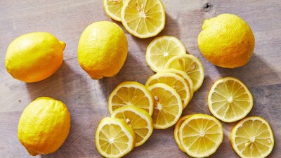 Juicy Lemons Trick: How to Pick the Freshest, Juiciest Lemons Every Time!