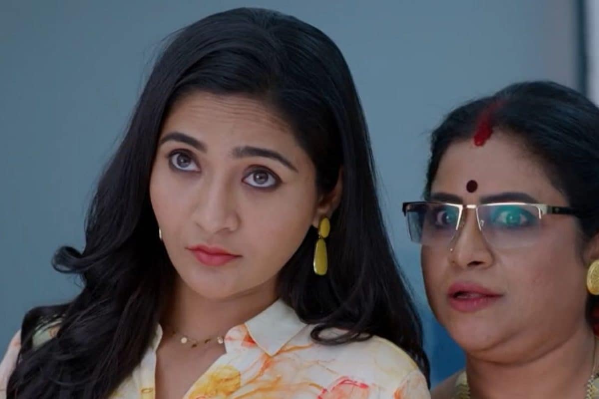 Karthika Deepam Today March 11th Episode: దీపను చంపడానికి పక్కా ప్లాన్ చేసిన జ్యోత్స్న.. ఇంట్లో అందరికీ నిజం చెప్పేస్తానన్న దశరథ్!