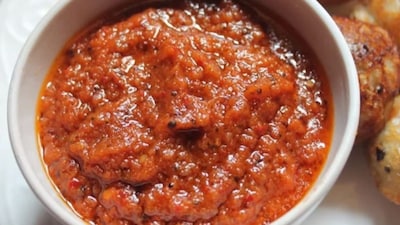 20 मिनट में बनाएं स्वादिष्ट प्याज-टमाटर की चटनी: इडली, डोसे के लिए परफेक्ट.