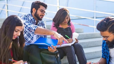 విద్యార్థులకు గొప్ప అవకాశం.. రూ.5 లక్షల వరకు స్కాలర్‌షిప్ అందుకునే ఛాన్స్‌!