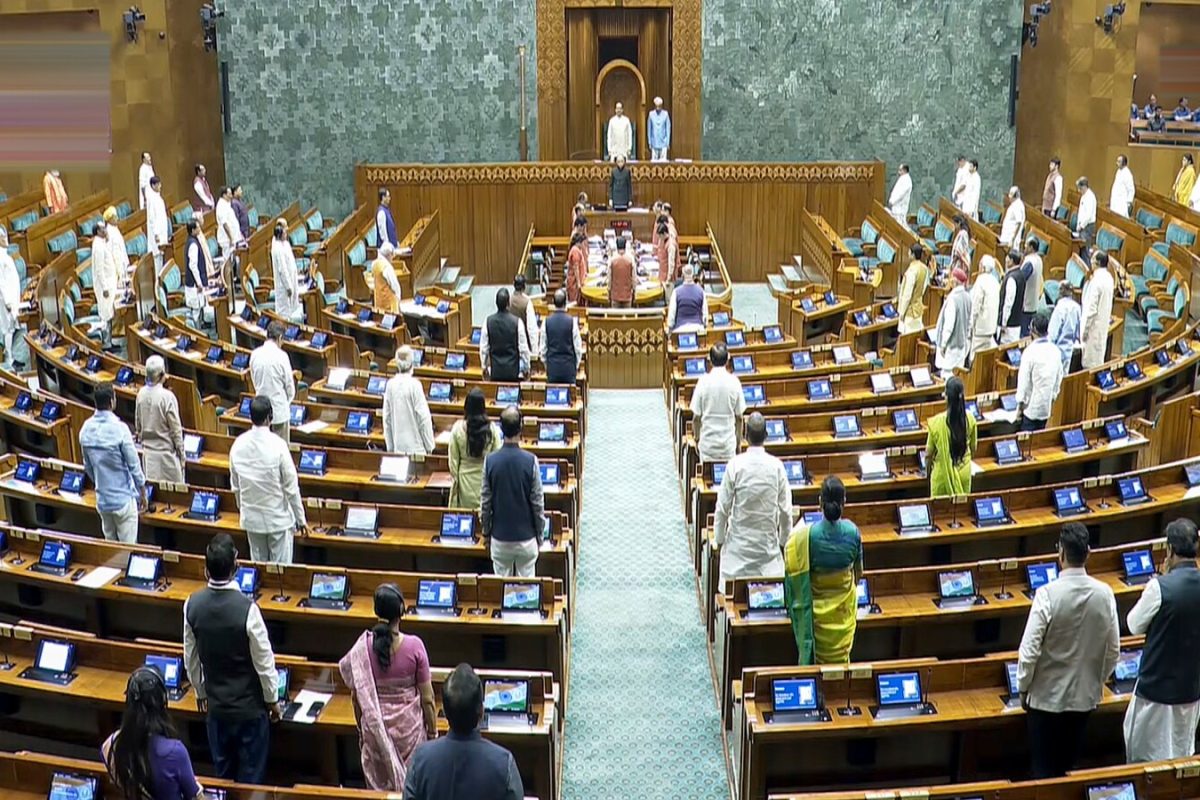 AP and Telangana Live News: కఠిన చట్టంతో ముందుకు.. సోమవారం నుంచి తిరిగి పార్లమెంట్ సమావేశాలు