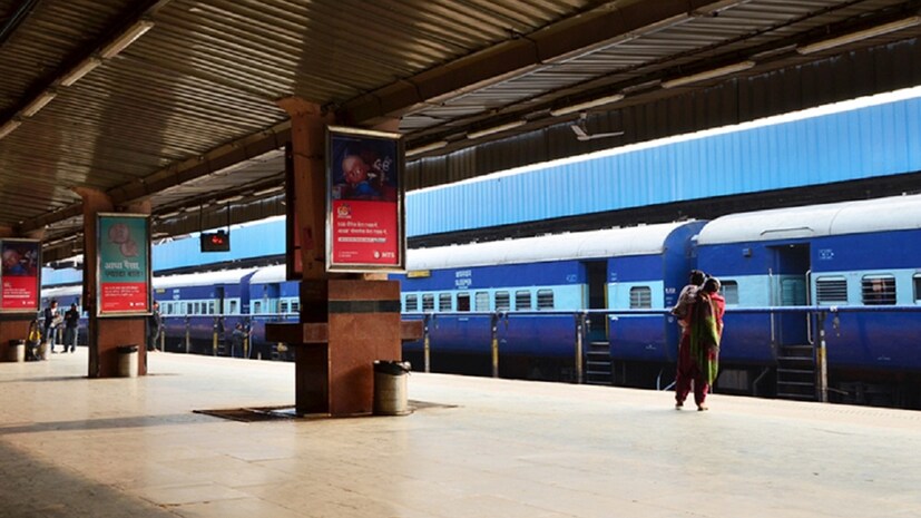 South Central Railway Tirupati train cancellation, Tirupati train stoppage update, partial train cancellation, Tirupati railway station stop removal alert, Tirupati train timing changes, Tirupati rail disruption, తిరుపతి రైలు రద్దు, తిరుపతి రైలు నిలుపుదల, తిరుపతి పాక్షిక రైలు రద్దు, తిరుపతి రైలు మళ్లింపు వార్తలు, రేణిగుంట నుండి తిరుపతి రైలు మళ్లింపు, తిరుపతి రైళ్ల సమయ మార్పులు