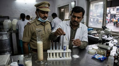 ప్రతీకాత్మక చిత్రం ప్రతీకాత్మక చిత్రం