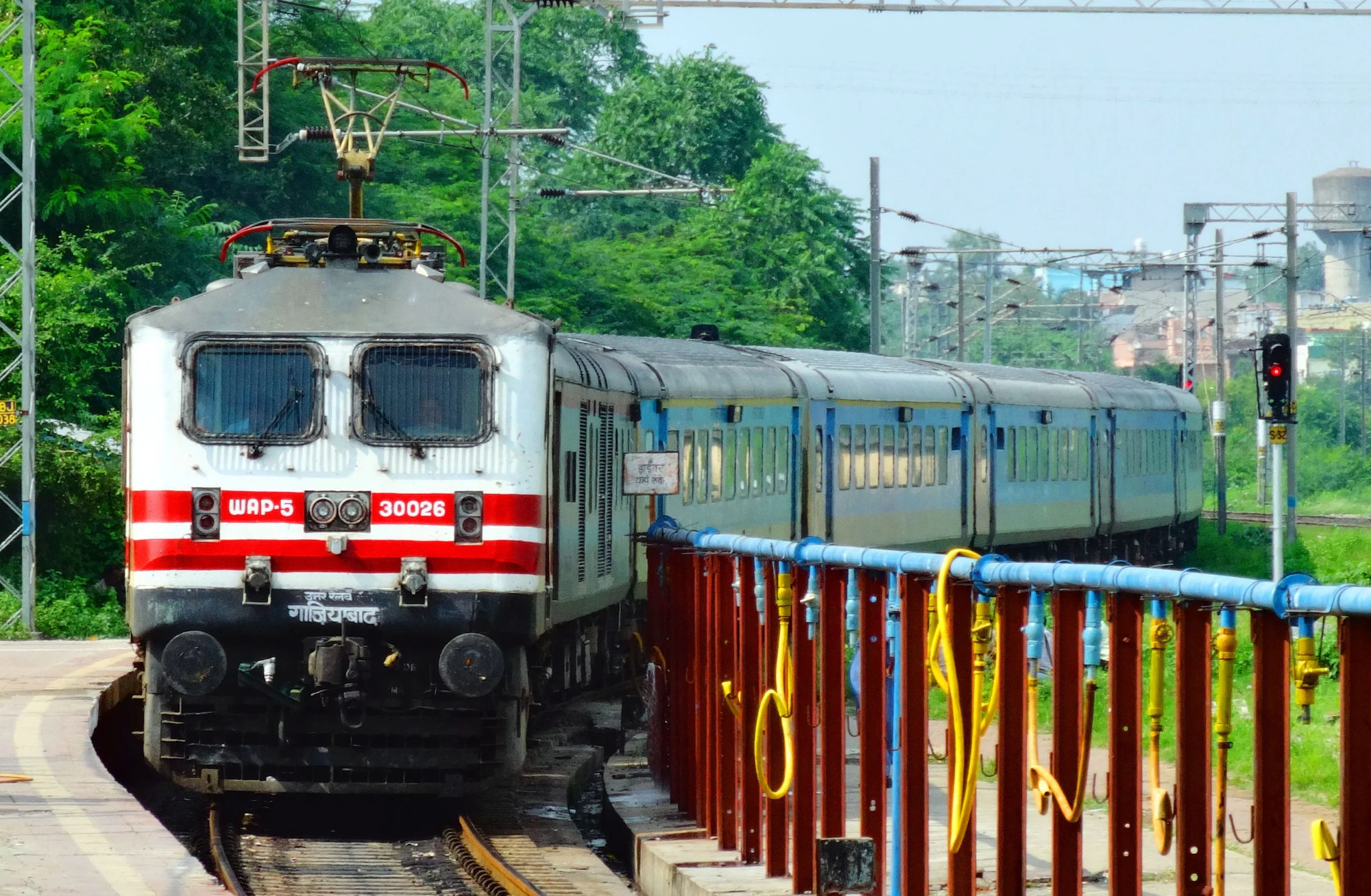 srikakulam to tirupati train timings, srikakulam to tirupati trains today, srikakulam to tirupati distance by train, srikakulam road to tirupati special trains, visakhapatnam to tirupati trains, srikakulam tirupati humsafar express, humsafar express tirupati, తిరుపతి డైరెక్ట్ రైలు, తిరుపతి ట్రైన్, శ్రీకాకుళం తిరుపతి రైలు, శ్రీకాకుళం రోడ్ తిరుపతి ట్రైన్, తిరుపతి హమ్‌సఫర్ రైలు, తిరుపతి హమ్‌సఫర్ ఎక్స్‌ప్రెస్