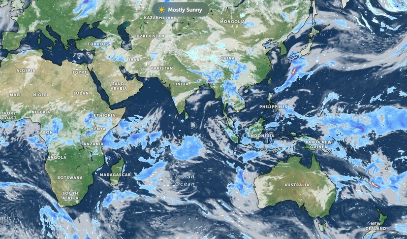  ఆంధ్రప్రదేశ్, రాయలసీమ, యానాంలో ఏప్రిల్ 28, 29 అక్కడక్కడా తేలికపాటి నుంచి మోస్తరు వర్షాలు కురుస్తాయి అని భారత వాతావరణ శాఖ (IMD) తెలిపింది. వర్షాలతోపాటూ.. మెరుపులు, పిడుగులు కూడా పడతాయని హెచ్చరించింది. అలాగే ఈదురు గాలుల వేగం గంటకు 30 నుంచి 50 కిలోమీటర్లుగా ఉంటుందని IMD అంచనా వేసింది. ఇవే పరిస్థితులు తెలంగాణలో ఏప్రిల్ 26 నుంచి 29 వరకూ ఉంటాయి. కర్ణాటక, కేరళలో కూడా వర్షాలు, వడగళ్లు పడతాయని IMD తెలిపింది.