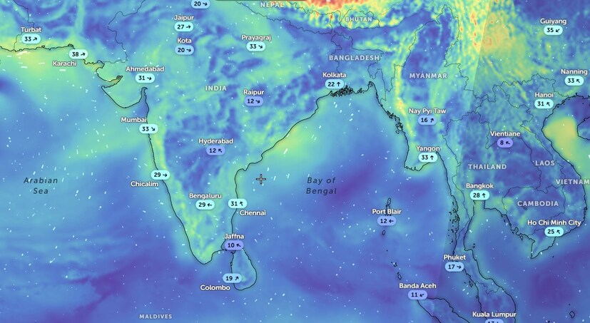  ప్రస్తుతం ఏపీ, తెలంగాణలో తీవ్ర ఎండ వాతావరణమే ఉంటుంది. ఐతే ఇవాళ మధ్యాహ్నం తర్వాత ఉత్తరాంధ్రలో తేలికపాటి నుంచి మోస్తరు వర్షాలు కొద్ది సేపు పడే అవకాశాలు ఉన్నాయి. మరోవైపు బంగాళాఖాతంలో ఆవర్తనం కొనసాగుతోంది. అది గంటకు 30 కిలోమీటర్లకు పైగా వేగంతో తిరుగుతోంది. దాని ప్రభావం వల్ల ఉత్తరాంధ్ర, కోస్తా ప్రాంతంలో ఇవాళ అత్యంత వేగవంతమైన ఈదురు గాలులు వీస్తున్నాయి. వాటి వేగం గంటకు 45 కిలోమీటర్లుగా ఉంది. అందువల్ల ఉత్తరాంద్ర ప్రజలు ఇవాళ జాగ్రత్తగా ఉండాలి. అలాగే వేడి గాలులు, ఎండ విషయంలోనూ అప్రమత్తంగా ఉండాలి. విజయవాడ, రాయలసీమ, హైదరాబాద్, తెలంగాణ అంతటా ఇవాళ తీవ్ర ఎండలే ఉంటాయి. (All Image credit - zoom.earth)