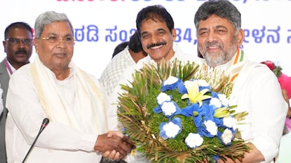 డీకే, సిద్ధరామయ్య