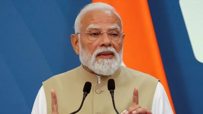 ప్రధాని మోదీ ప్రధాని మోదీ