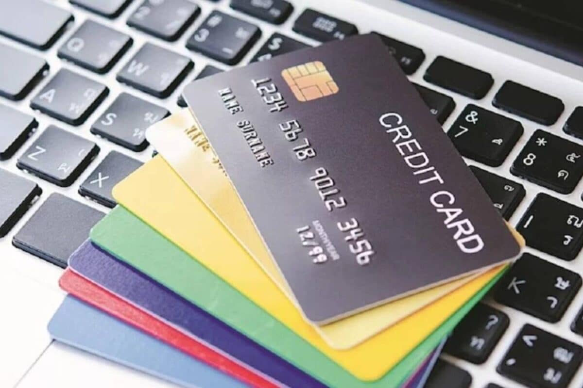 Free Credit Card: లైఫ్‌టైమ్ ఫ్రీ క్రెడిట్ కార్డు వాడుతున్నారా? ఈ విషయం తెలియకపోతే CIBIL స్కోర్‌పై ఎఫెక్ట్!