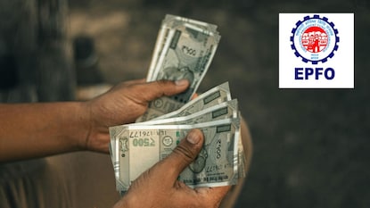 రూ.25,000కి పెరగనున్న ఈపీఎఫ్ వేతన పరిమితి? ఉద్యోగులకు లాభమా? నష్టమా? సీఏ ఏమన్నారంటే (ప్రతీకాత్మక చిత్రం) రూ.25,000కి పెరగనున్న ఈపీఎఫ్ వేతన పరిమితి? ఉద్యోగులకు లాభమా? నష్టమా? సీఏ ఏమన్నారంటే (ప్రతీకాత్మక చిత్రం)