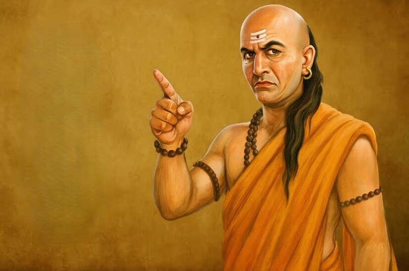 ఆచార్య చాణక్యుడు గొప్ప తత్వవేత్త, ఆర్థికవేత్త, రాజనీతిజ్ఞుడిగా పేరుగాంచారు. ఆయన రచించిన చాణక్య నీతిలో వ్యక్తిగత జీవితం, కుటుంబం, సంబంధాలు, విజయం వంటి అనేక అంశాలపై విలువైన సూచనలు ఉన్నాయి. ముఖ్యంగా భార్యాభర్తలు ఆనందంగా, పరస్పర గౌరవంతో జీవించాలంటే ఎలా ఉండాలో కూడా ఆయన కొన్ని సూచనలు చేశారని చెబుతారు. నేటికీ చాలామంది చాణక్యుడి బోధనలను అనుసరించేందుకు ప్రయత్నిస్తుంటారు.