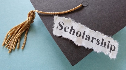 Scholarship: కే.సీ. మహీంద్రా ఎడ్యుకేషన్ ట్రస్ట్ నుంచి 92 మంది విద్యార్థులకు రూ.4.2 కోట్ల స్కాలర్షిప్ (ప్రతీకాత్మక చిత్రం) Scholarship: కే.సీ. మహీంద్రా ఎడ్యుకేషన్ ట్రస్ట్ నుంచి 92 మంది విద్యార్థులకు రూ.4.2 కోట్ల స్కాలర్షిప్ (ప్రతీకాత్మక చిత్రం)