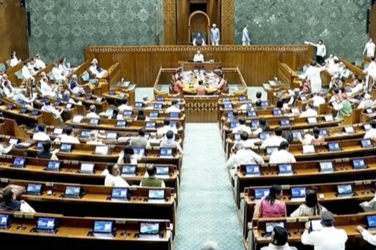 AP and Telangana Live News: పార్లమెంట్‌లో గందరగోళం.. లోక్‌సభ మధ్యాహ్నం 12 వరకూ వాయిదా