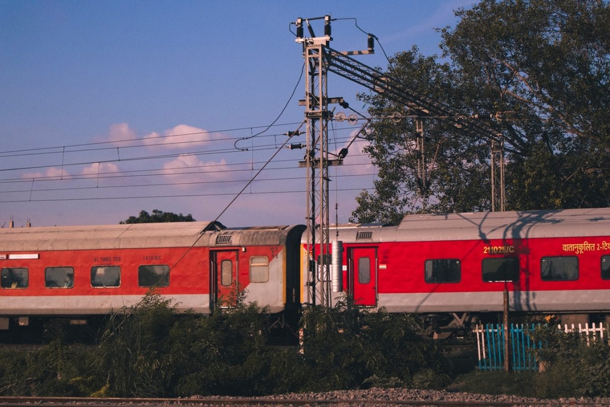 Special Trains: వరంగల్, విజయవాడ, రేణిగుంట మీదుగా దసరా, దీపావళి స్పెషల్ ట్రైన్స్