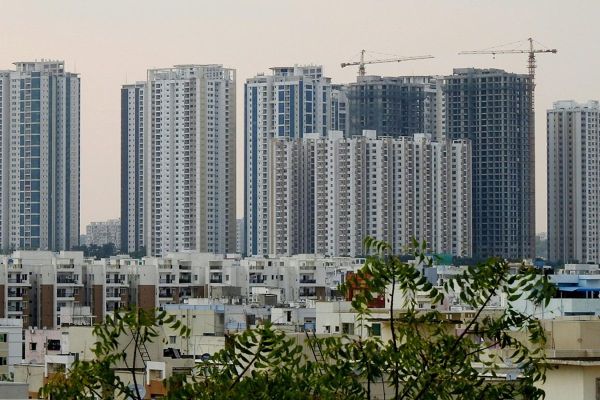 Plot or Flat: ప్లాట్ కొనాలా? ఫ్లాట్ కొనాలా? మీ డబ్బును ఎక్కడ పెడితే ఎక్కువ లాభం?