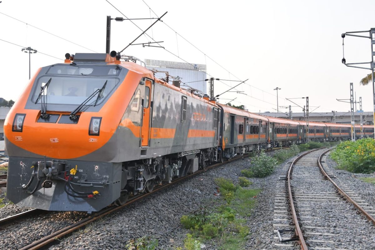 Tirupati Train: తిరుపతి వెళ్లేవారికి గుడ్ న్యూస్... రేణిగుంట మీదుగా అమృత్ భారత్ ఎక్స్‌ప్రెస్