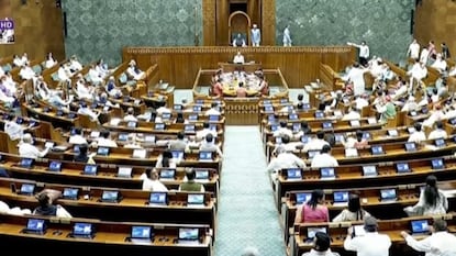 మళ్లీ పార్లమెంట్ ప్రత్యేక సమావేశాలు? మళ్లీ పార్లమెంట్ ప్రత్యేక సమావేశాలు?