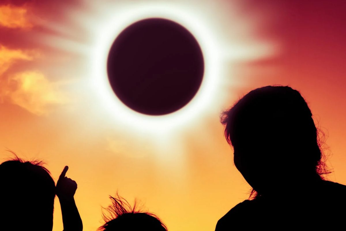 Solar Eclipse 2026: నేడు సూర్య గ్రహణం.. టైమింగ్స్ ఇవే. ఉపవాసాలు, సూతక కాలంపై పండితుల సూచనలు!