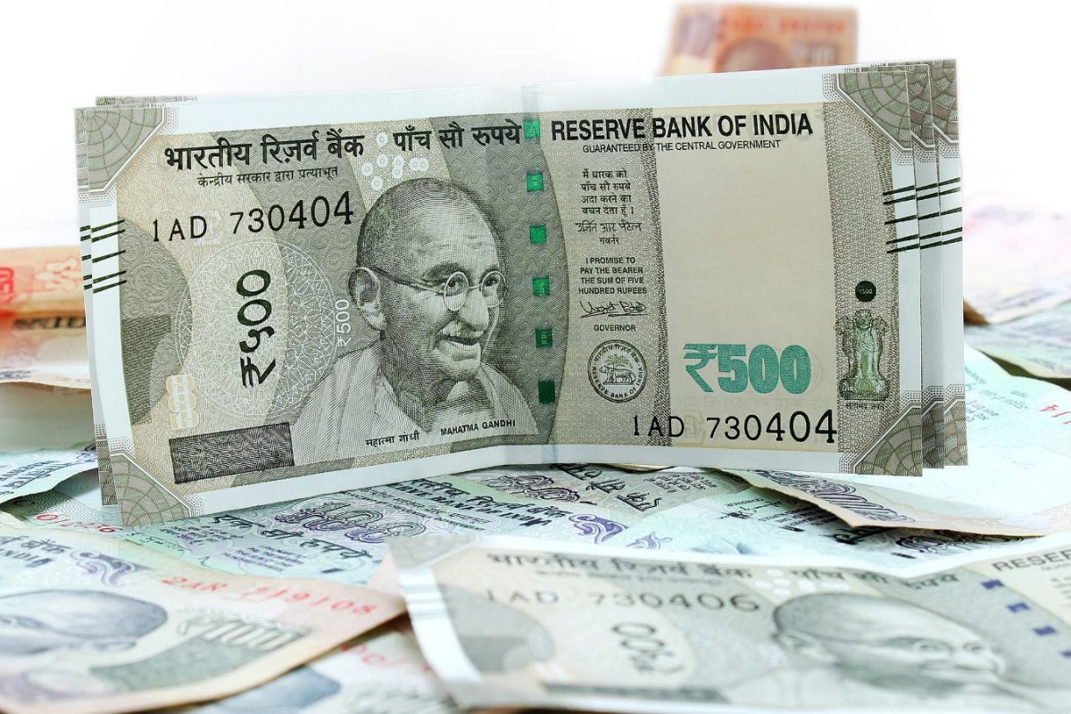 8th Pay Commission: ఉద్యోగుల జీతాల పెంపుపై అదిరిపోయే అప్డేట్.. ఒక్కొక్కరికి అమాంతం పెరగనున్న శాలరీలు..!