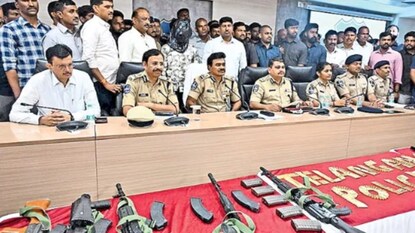 కేసు వివరాలు వివరిస్తున్న డీజీపీ సీవీ ఆనంద్
