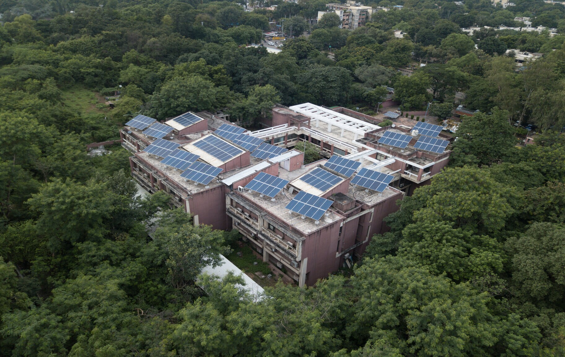 PM Surya Ghar Muft Bijli Yojana, rooftop solar subsidy, solar panel loan, solar EMI calculator, home solar system cost, 3kW solar panel price, solar subsidy eligibility, ఇంటిపై సౌర విద్యుత్ ఏర్పాటు, సోలార్ ప్యానెల్ ధర ఎంత, సబ్సిడీ కోసం దరఖాస్తు ఎలా, సోలార్ రుణం పొందే విధానం, నెలవారీ కరెంట్ ఖర్చు తగ్గింపు, సోలార్ ప్లాంట్‌కు బ్యాంకు లోన్, 2 కిలోవాట్ సిస్టమ్ వివరాలు