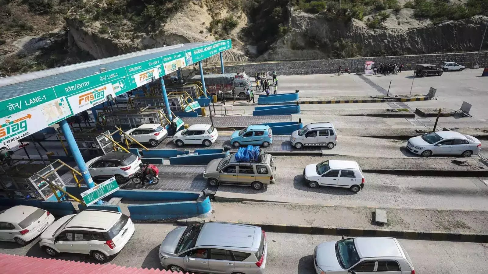 NHAI latest guidelines 2026, National Highway toll plaza facilities, NHAI toilet maintenance rules, highway toll plaza parking updates, NHAI smart monitoring system, toll plaza cleanliness guidelines India, హైవే టోల్ ప్లాజా కొత్త రూల్స్, జాతీయ రహదారుల తాజా వార్తలు, టోల్ గేట్ల దగ్గర కొత్త సదుపాయాలు, హైవే ప్రయాణికులకు కేంద్ర ప్రభుత్వ అప్డేట్, టోల్ ప్లాజా టాయిలెట్ నిర్వహణ నిబంధనలు, టోల్ గేట్ల దగ్గర పార్కింగ్ సదుపాయాలు NHAI latest guidelines 2026, National Highway toll plaza facilities, NHAI toilet maintenance rules, highway toll plaza parking updates, NHAI smart monitoring system, toll plaza cleanliness guidelines India, హైవే టోల్ ప్లాజా కొత్త రూల్స్, జాతీయ రహదారుల తాజా వార్తలు, టోల్ గేట్ల దగ్గర కొత్త సదుపాయాలు, హైవే ప్రయాణికులకు కేంద్ర ప్రభుత్వ అప్డేట్, టోల్ ప్లాజా టాయిలెట్ నిర్వహణ నిబంధనలు, టోల్ గేట్ల దగ్గర పార్కింగ్ సదుపాయాలు