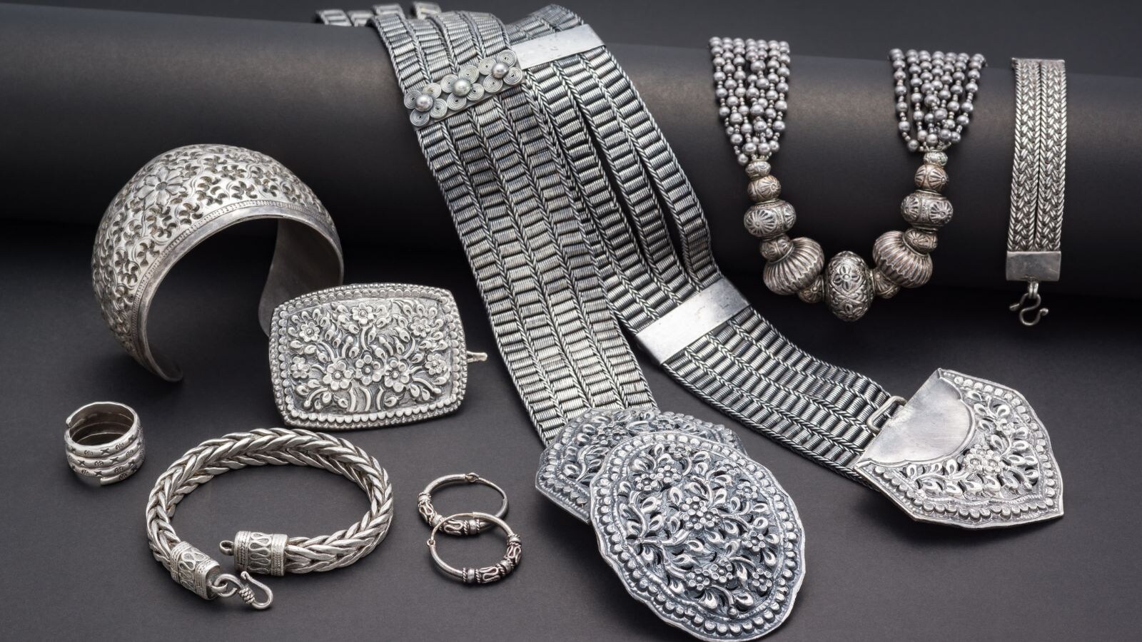 silver price today India, silver price crash 2026, silver ETF investment strategy, should I buy silver now, silver investment risks, MCX silver price latest update, silver price forecast India, వెండి ధరల తాజా సమాచారం, వెండి ధరలు ఎందుకు తగ్గాయి, సిల్వర్ ఈటీఎఫ్ పెట్టుబడి వివరాలు, వెండి కొనడానికి ఇదే సరైన సమయమా, వెండిలో పెట్టుబడి పెడితే లాభాలా నష్టాలా, ఎంసీఎక్స్ వెండి ధర అప్డేట్, వెండి ధరలు మళ్లీ పెరుగుతాయా silver price today India, silver price crash 2026, silver ETF investment strategy, should I buy silver now, silver investment risks, MCX silver price latest update, silver price forecast India, వెండి ధరల తాజా సమాచారం, వెండి ధరలు ఎందుకు తగ్గాయి, సిల్వర్ ఈటీఎఫ్ పెట్టుబడి వివరాలు, వెండి కొనడానికి ఇదే సరైన సమయమా, వెండిలో పెట్టుబడి పెడితే లాభాలా నష్టాలా, ఎంసీఎక్స్ వెండి ధర అప్డేట్, వెండి ధరలు మళ్లీ పెరుగుతాయా