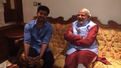 విజయ్, మోదీ (పాత ఫోటో) విజయ్, మోదీ (పాత ఫోటో)