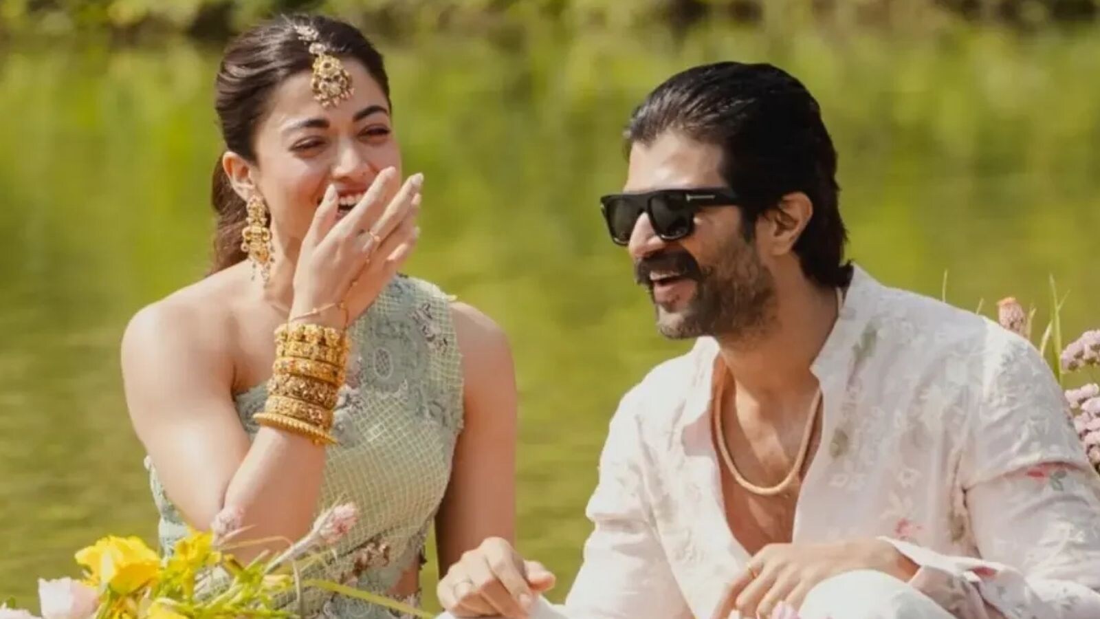 విజయ్ దేవరకొండ, రష్మిక మందన్న, Vijay Deverakonda, Rashmika Mandanna, Vijay Rashmika Wedding, Vijay Rashmika Love Story, Geetha Govindam, Geetha Govindam Movie, Vijay Rashmika Relationship, Vijay Rashmika Marriage, Rashmika Mandanna Love Story, Vijay Deverakonda Marriage, 25 Heroines, Telugu Cinema, Tollywood News, Tollywood Couple, Rashmika Vijay News, Parasuram Petla, Dear Comrade, Vijay Rashmika Viral News, గీత గోవిందం, విజయ్ రష్మిక పెళ్లి, విజయ్ రష్మిక ప్రేమకథ, టాలీవుడ్ న్యూస్, రష్మిక మందన్న పెళ్లి, విజయ్ దేవరకొండ లవ్ స్టోరీ,