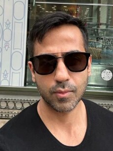 Rs 8k as 1st pay to a Rs 100 cr donation. Who is this tycoon?