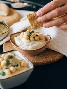 Delicious & healthy dips to enhance your monsoon snacking