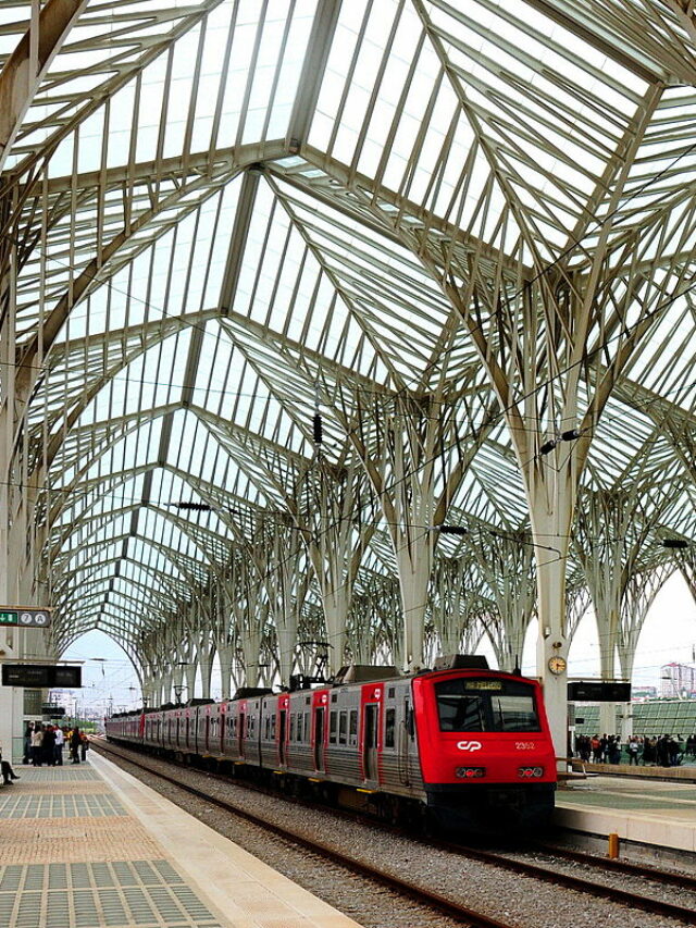 9-beautiful-railway-stations-in-the-world