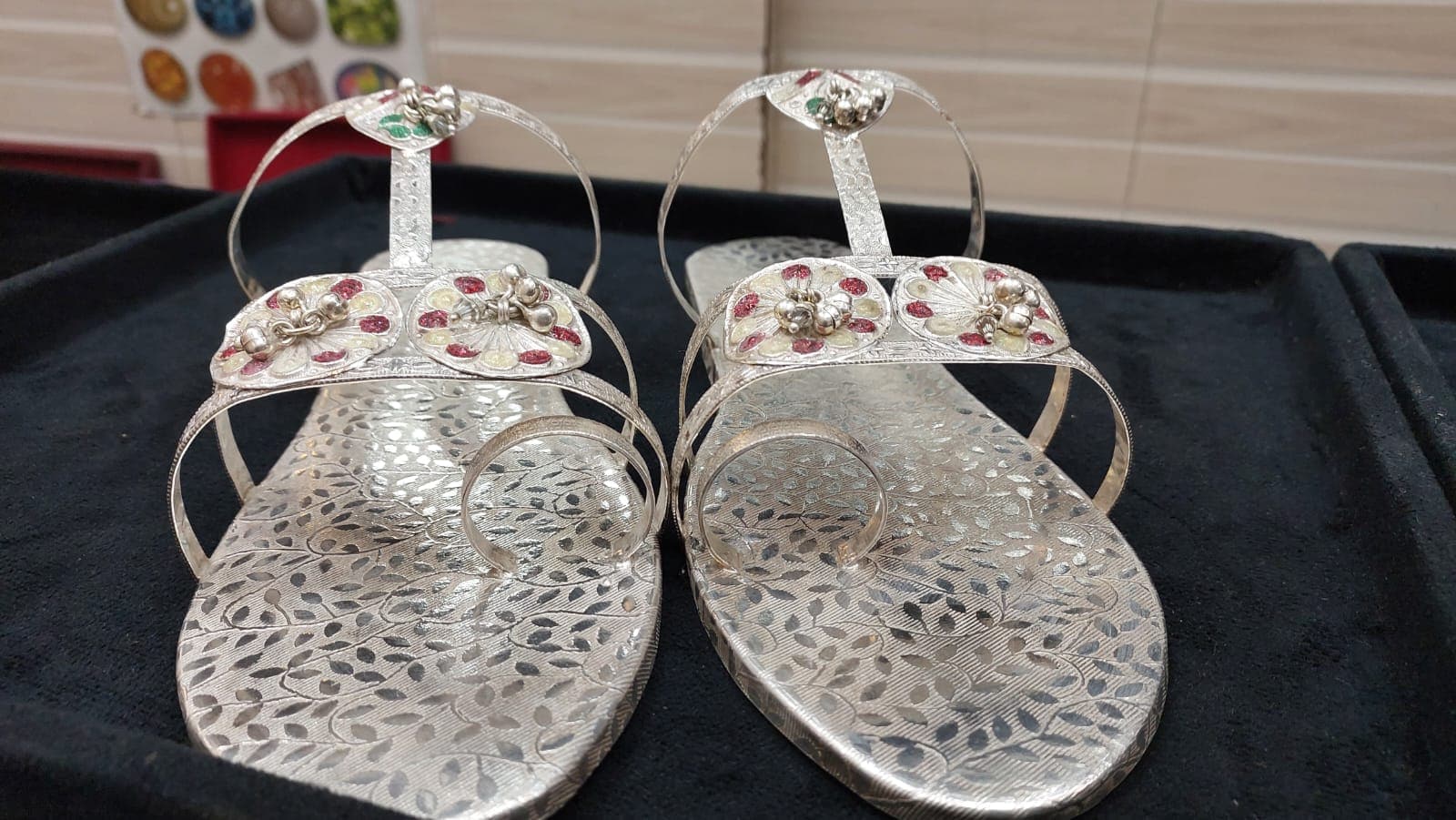 Silver chappal design new arrivals