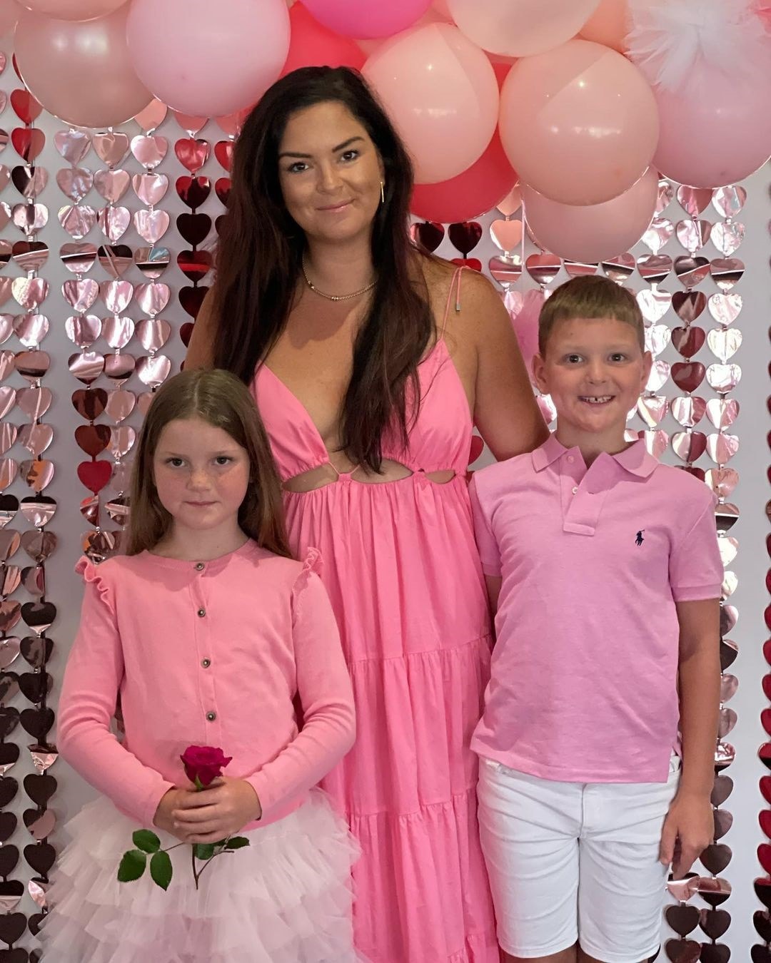 Mother-daughter👩‍👧 twinning fashion👗 goals for this wedding season! #… | Mom  daughter matching dresses, Mother daughter fashion, Mother daughter dresses  matching