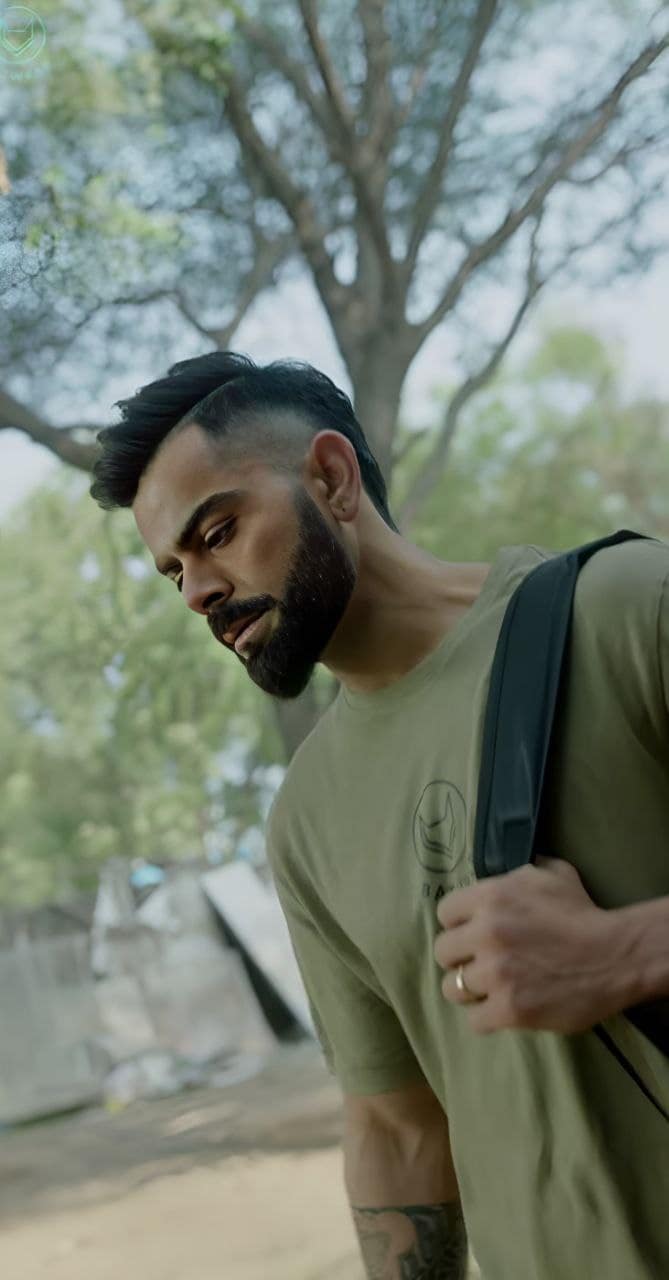 Viral: Virat Kohli loses his phone, tweets 'has anyone seen it?' | Off the  field News - Times of India