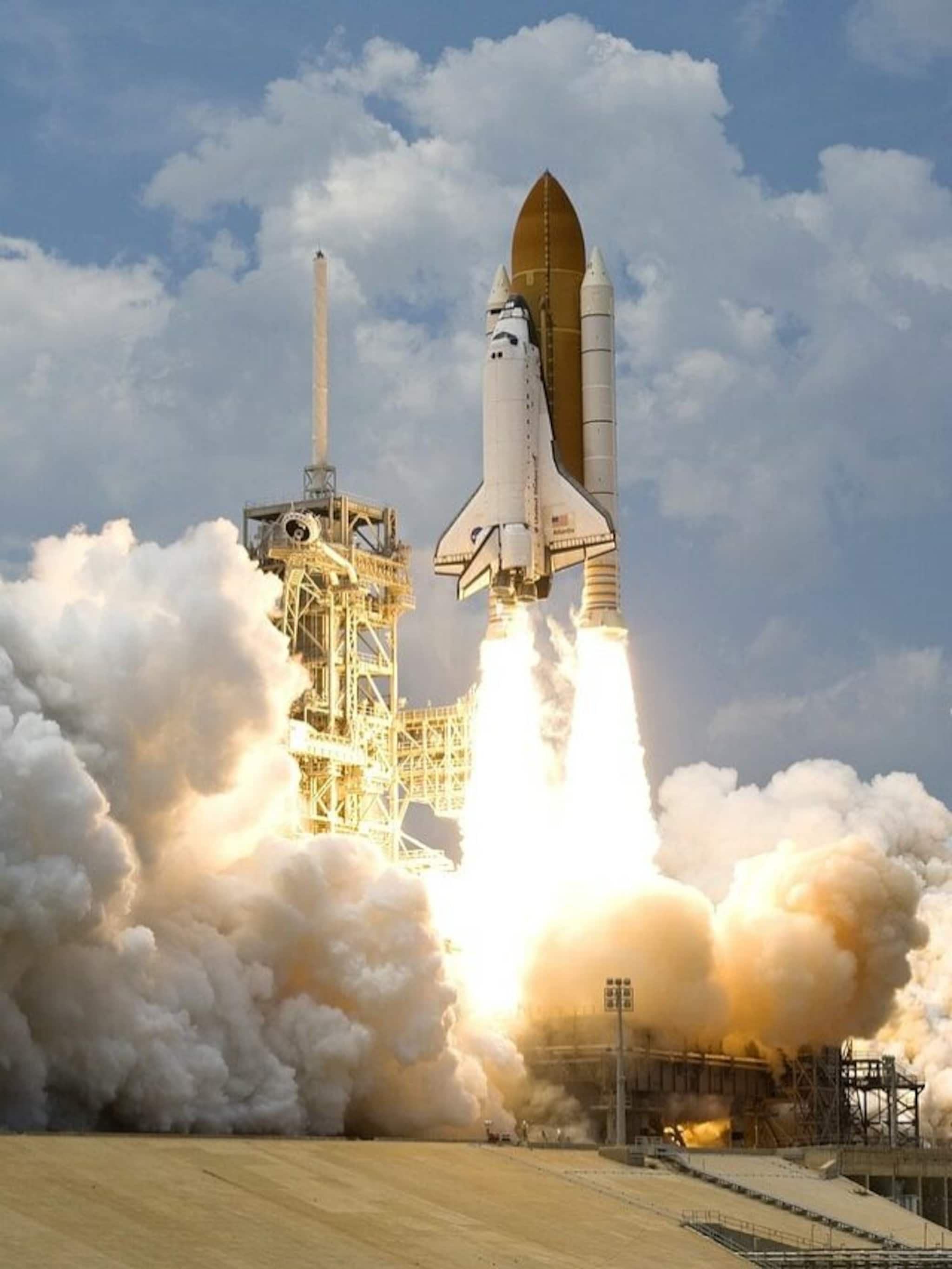 ISRO বিজ্ঞানীরা বেতন ছাড়া কী কী সুবিধা পান?