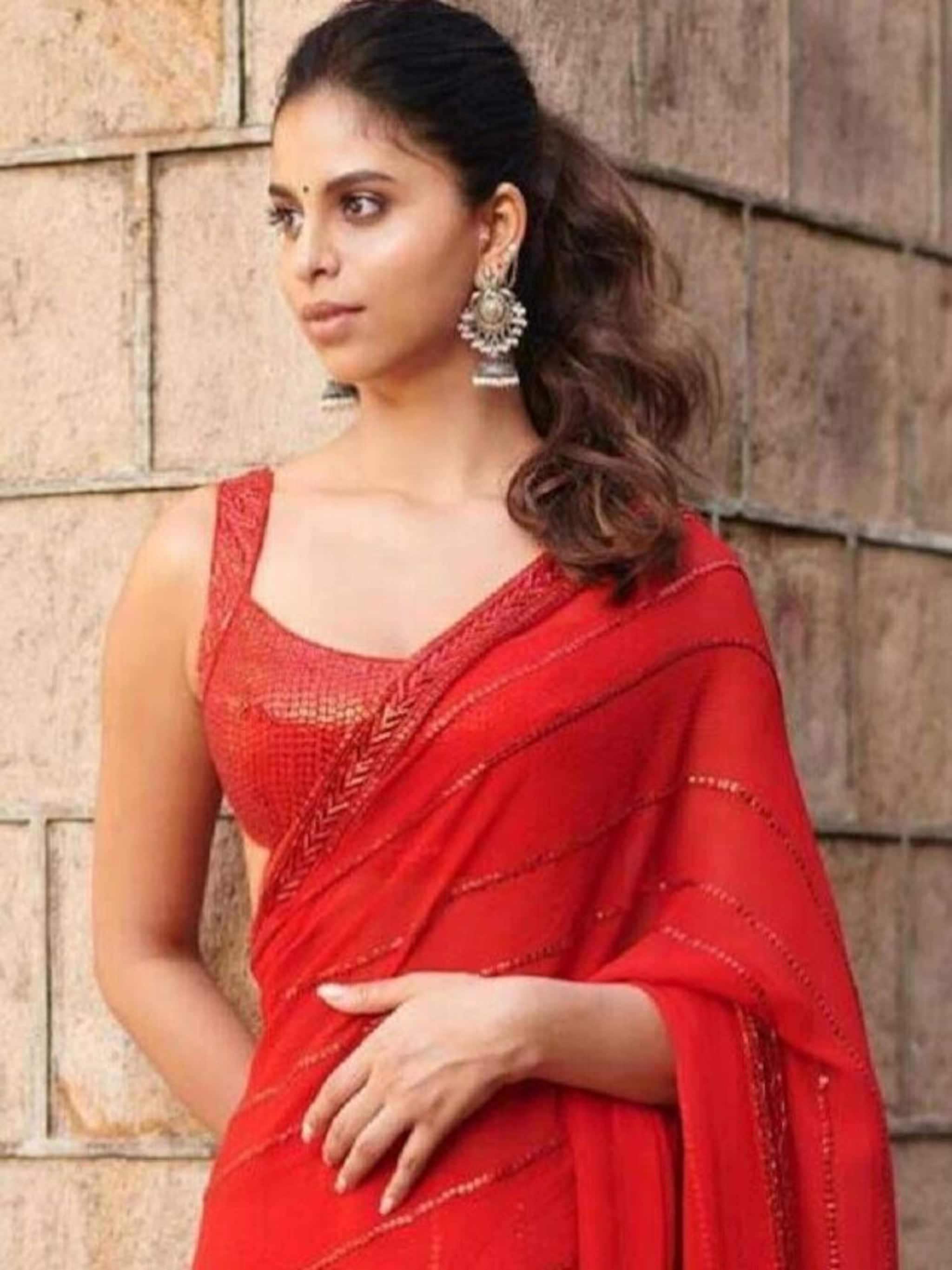 সুহানাকে শাড়িতে দেখেছেন না দেখলে বড় মিস