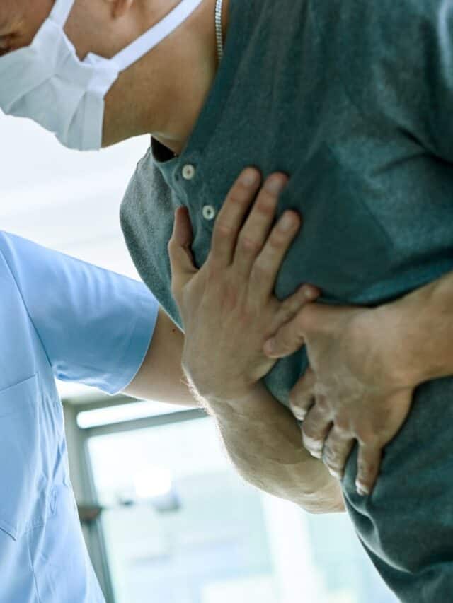 હાર્ટ એટેક આવતા પહેલા શરીર આપે છે આ સંકેત