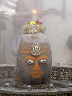 उज्जैन महाकालेश्वर मंदिर क्यों है इतना खास दर्शन से पहले जान लें ये 9 बातें