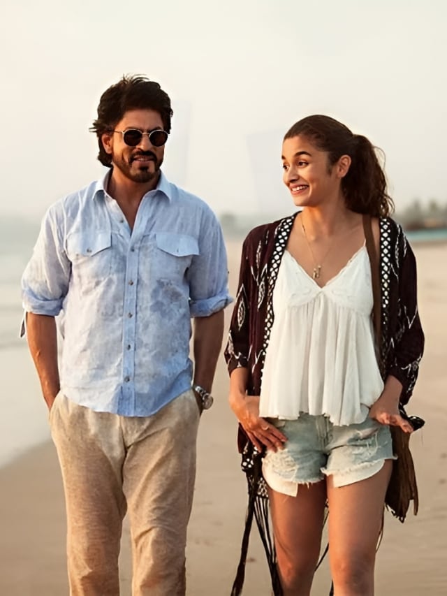 Checkout: Shah Rukh - Alia's DELETED SCENE from 'Dear Zindagi'! | India  Forums